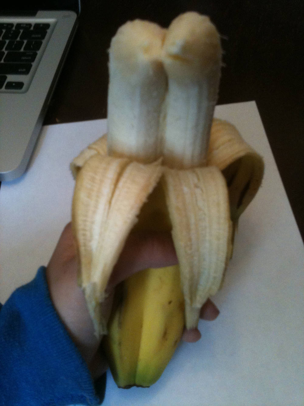 Just look at this gnarly conjoined banana. - Boing Boing