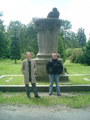 Me and Tim O"Reilly, Neils Bohr's grave