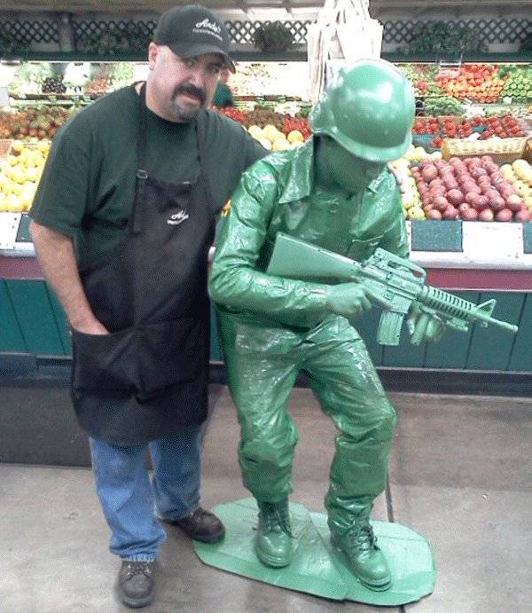 Green army man costume - Boing Boing
