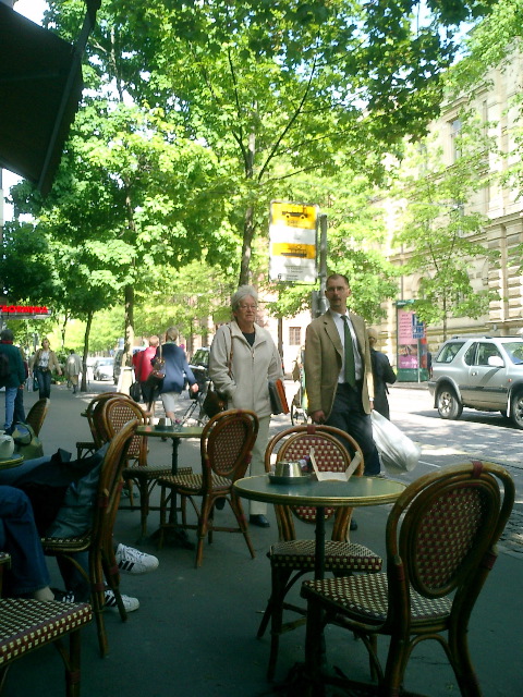 Scenes from a Helsinki cafe